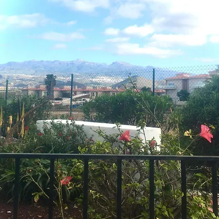 Cosy Flat Near Golf Club - Heated Pool, Terrace, Garden, Wi-fi 산미겔데아보나