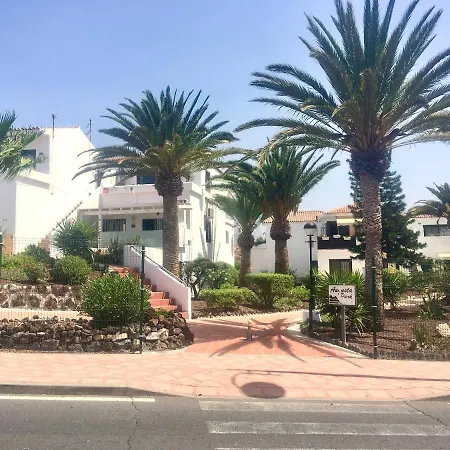 아파트 Cosy Flat Near Golf Club - Heated Pool, Terrace, Garden, Wi-fi 산미겔데아보나