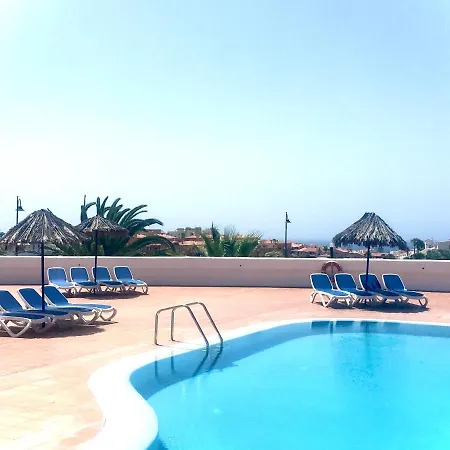 아파트 Cosy Flat Near Golf Club - Heated Pool, Terrace, Garden, Wi-fi