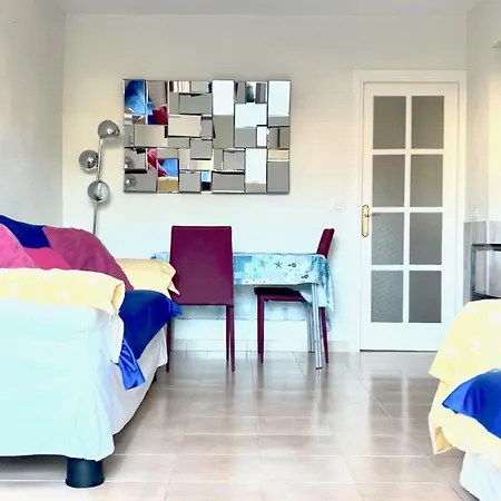 Cosy Flat Near Golf Club - Heated Pool, Terrace, Garden, Wi-fi 아파트 *