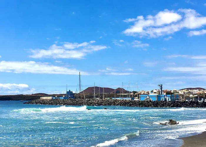 Cosy Flat Near Golf Club - Heated Pool, Terrace, Garden, Wi-fi Apartman San Miguel de Abona